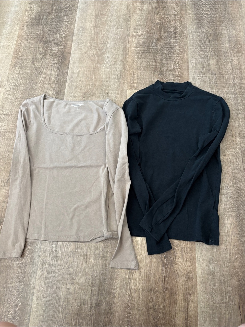 2 Pack Size S Abercrombie Long Sleeve (Black and Tan)